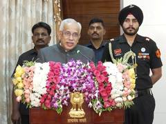 
      
      AP Governor interacts with students from Maharashtra
      
      