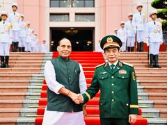 
      
      India and Vietnam reviews defence partnership
      
      