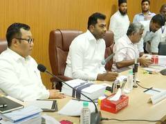 
      
      Aadhav Arjuna chairs review meeting with PWD officials in Chennai
      
      