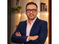 
      
      From the Narrow Lanes of Punjab to Advanced Laparoscopic Surgery 
      
      