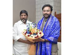 
      
      Telangana Dy CM Mallu meets Union Minister Kishan Reddy
      
      