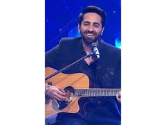 
      
      Ayushmann Khurrana performs ‘Dil Waale Chor’ on Indian Idol
      
      
