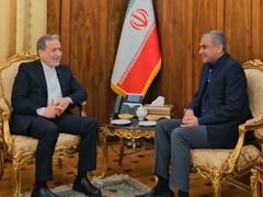 
    Pak Interior Minister meets Iranian Foreign Minister for 2nd time
    