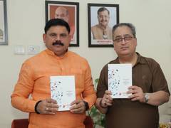 
      
      MoS Coal and Mines Satish Chandra Dubey Releases INDIANPSU Diary 
      
      