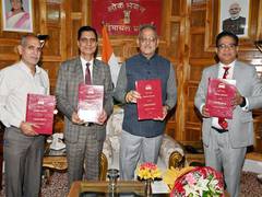 
      
      Justice (Retd.) Chander Bhushan Barowalia calls on Governor
      
      