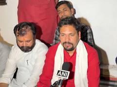 
      
      AAP's Sanjeev Jha detained during hunger strike over Pandav Kumar
      
      
