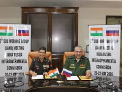 
      India, Russia advance military cooperation at army talks
      