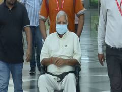 
      
      Lalu Prasad reaches Delhi for eye check-up
      
      