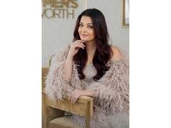 
      
      Aishwarya Rai Bachchan turns heads in ethereal feathered look
      
      
