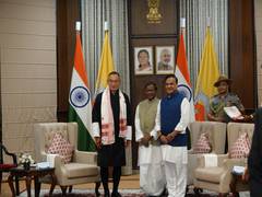 
      
      Assam CM Sarma thanks Bhutan PM Tshering Tobgay for visit
      
      