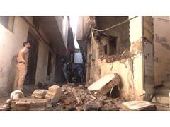 
      
      1 dead, 6 injured after LPG cylinder explosions in Burail
      
      