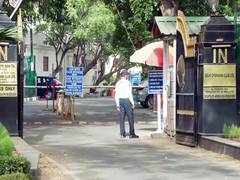 
      
      Delhi HC issues summons on pleas against Delhi Gymkhana move
      
      