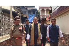 
      
      Guwahati: Bhutan PM Tobgay offers prayers at Maa Kamakhya Temple
      
      