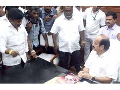 
      
      Tamil Nadu speaker accepts E Subaya's resignation
      
      