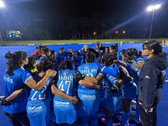 
      
      Australian Women's Hockey team edge India 2-1
      
      