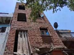 
      
      Delhi police probe pregnant woman's death after fall in Mustafaba
      
      