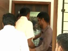 
      
      Discussions underway between EPS-led faction leaders amid reunion
      
      