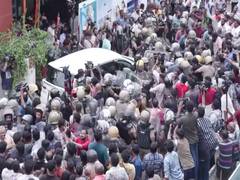
      
      CPI(M) workers allegedly damage ED vehicles in Keralam
      
      