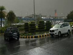 
      
      Rain brings relief to Delhi, NCR; Airlines issue advisory
      
      