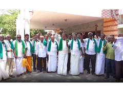
      
      Tamil Nadu farmers protest crop loan waiver scheme
      
      