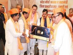 
      
      BJP National President Nitin Nabin, CM Dhami hold meeting with MP
      
      