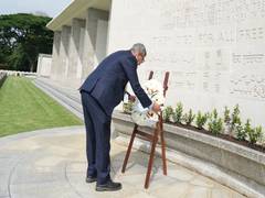 
      Defence Secy pays tribute at Kranji War Memorial in Singapore
      