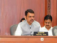 
      
      CM Fadnavis reviews Rs 300-cr waste-to-energy project at Bhandewa
      
      