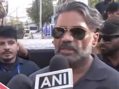 
      
      Suniel Shetty advocates for sports promotion among children
      
      