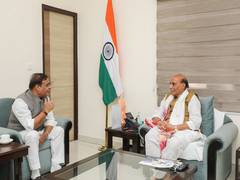 
      
      Assam CM meets Rajnath Singh, seeks guidance on positioning state
      
      