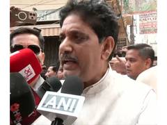 
      
      UP govt announces Rs 5 lakh ex-gratia, job for Surya Chauhan kin
      
      
