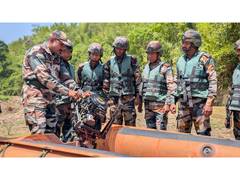 
      
      Assam Rifles conducts boatmanship training for monsoon in Mizoram
      
      
