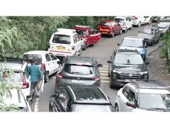 
      
      Heavy tourist influx triggers massive traffic in Rishikesh
      
      