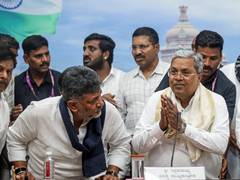 
      
      Karnataka cabinet swearing-in: Congress leaders flock to Delhi
      
      