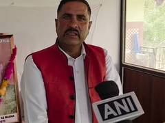
      
      Family, supporters pay floral tribute to Shaheed Bhagat Amarnath
      
      