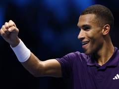 
      
      Aliassime becomes 1st Canadian man to reach all four Slam QFs
      
      