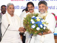 
      
      Surjewala congratulates Siddaramaiah over CWC appointment
      
      