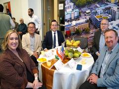 
      Indian Mangoes sweeten Seattle air with 7 varieties on display
      