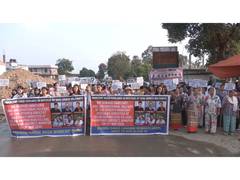 
      
      Manipur: Protesters block NH-2 at Namdilong, demand release of 6
      
      