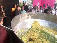 
      
      Maharashtra: Chef Mahohar attempts world record on Poha day
      
      
