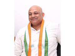 
      
      Karnataka CM Shivakumar condole demise of AICC functionary Suraj
      
      