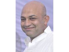 
      
      Rahul Gandhi pays tribute to AICC functionary Suraj Hegde
      
      