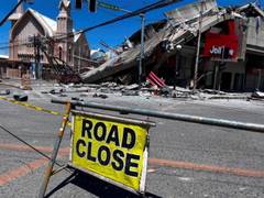 
      
      Philippines: At least five people killed in earthquake
      
      