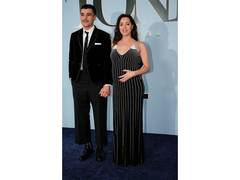 
      
      Aubrey Plaza debuts baby bump at 2026 Tony Awards
      
      