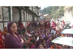 
      
      Aganwadi workers gherao Himachal Secretariat
      
      
