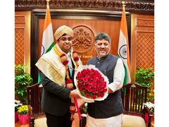 
      
      K'taka CM holds talks with Dy HC of Sri Lanka
      
      