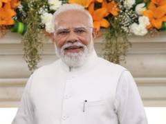 
      
      Yogi Adityanath extends greetings to PM Modi
      
      