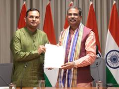 
      
      Tripura seeks Centre's support for Higher edu reforms
      
      