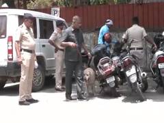 
      
      RSS Headquarters declared safe after bomb threat in Nagpur
      
      