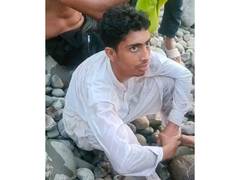 
      Indian Army detains PoK teenager along LoC in Poonch
      