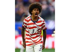 
      
      USA's Richards becomes first since WC 1966 with perfect passing
      
      